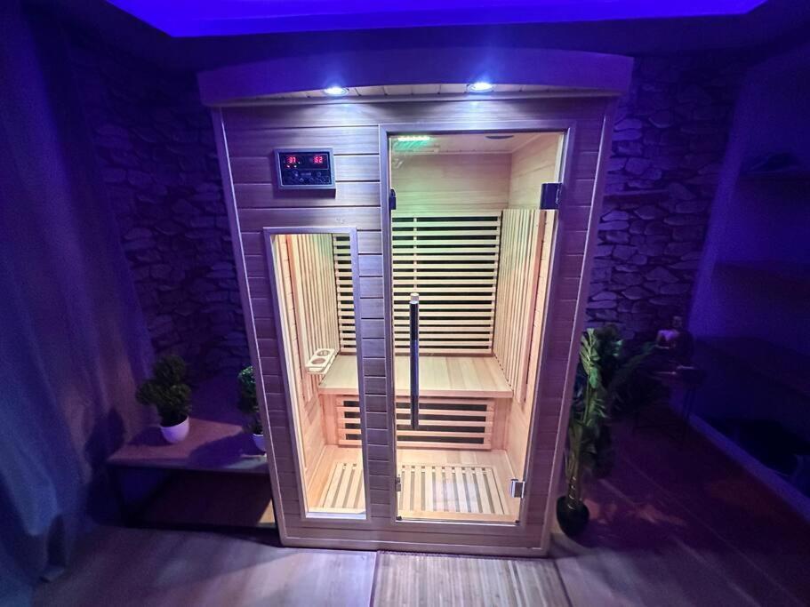 E Servagnat T3 Luxe Avec Sauna Jacuzzi Et Hammam Épernay Esterno foto